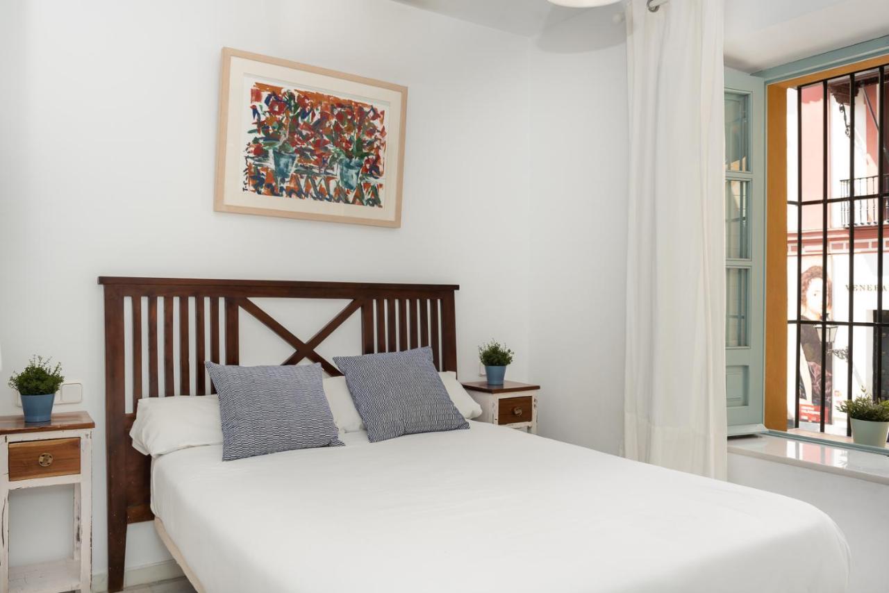 Apartamentos Boutique Vida Seville Luaran gambar