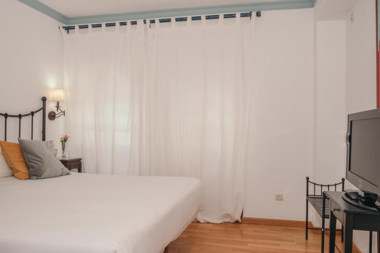 Apartamentos Boutique Vida Seville Luaran gambar